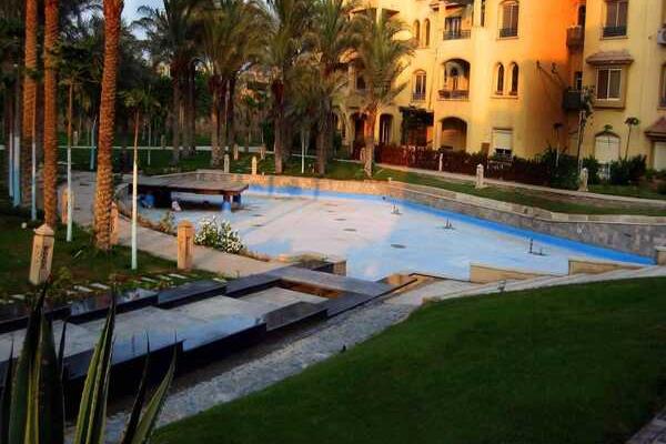 Stylish, fully furnished three-bedroom apartment for rent in City View Compound On the Cairo-Alexandria Desert Road, just minutes from Sheikh Zayed